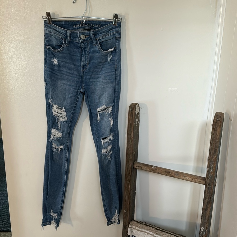 American Eagle Medium-Wash Hi-Rise Jeggings (Size 2)
